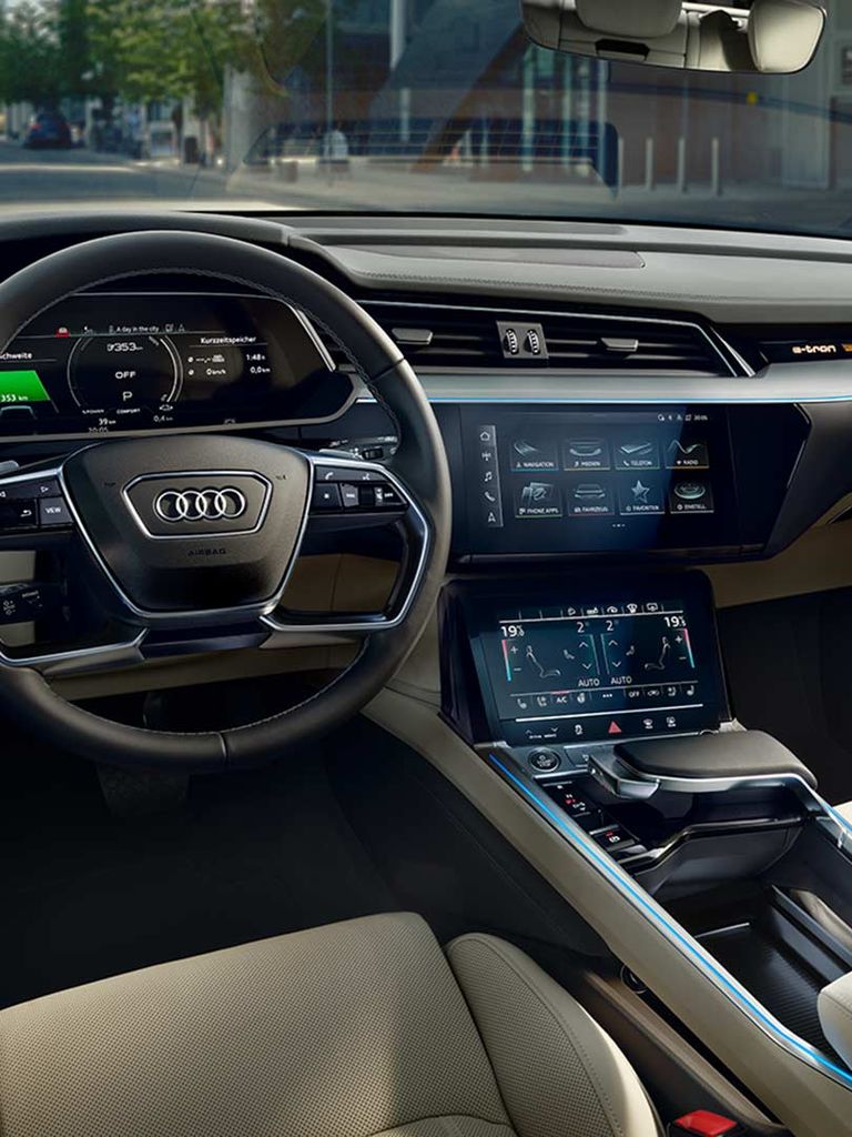Audi e-tron cockpit